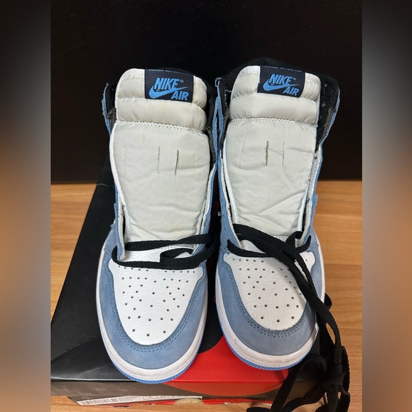 Air Jordan 1 Retro High University Blues 7 - Picture 4 of 7